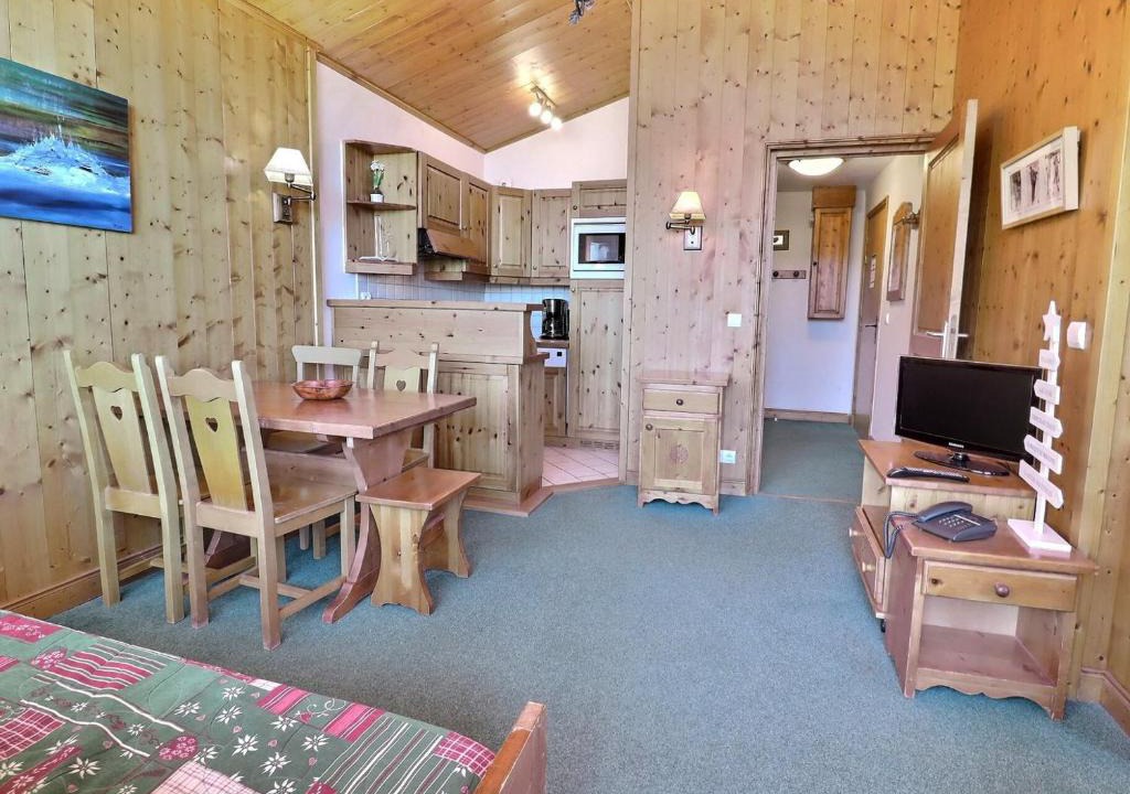 Meribel-Mottaret Apartment | Charmant 2 Pièces, 4 Pers. avec Animaux Admis et Accès Wi-Fi - FR-1-182-32