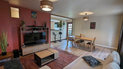 Le Veurdre House | Charmante maison au calme