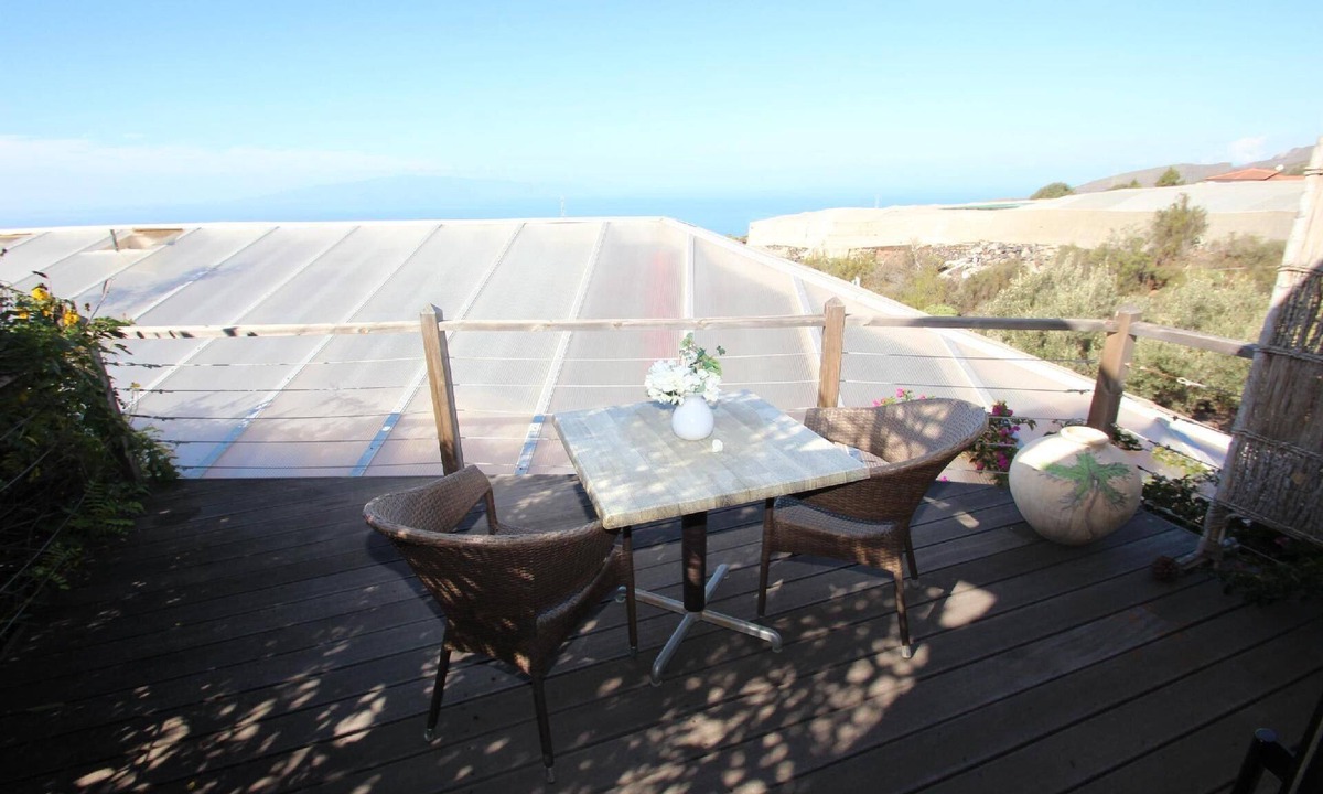 Chio Apartment | Charmin, small holiday home for two with a patio