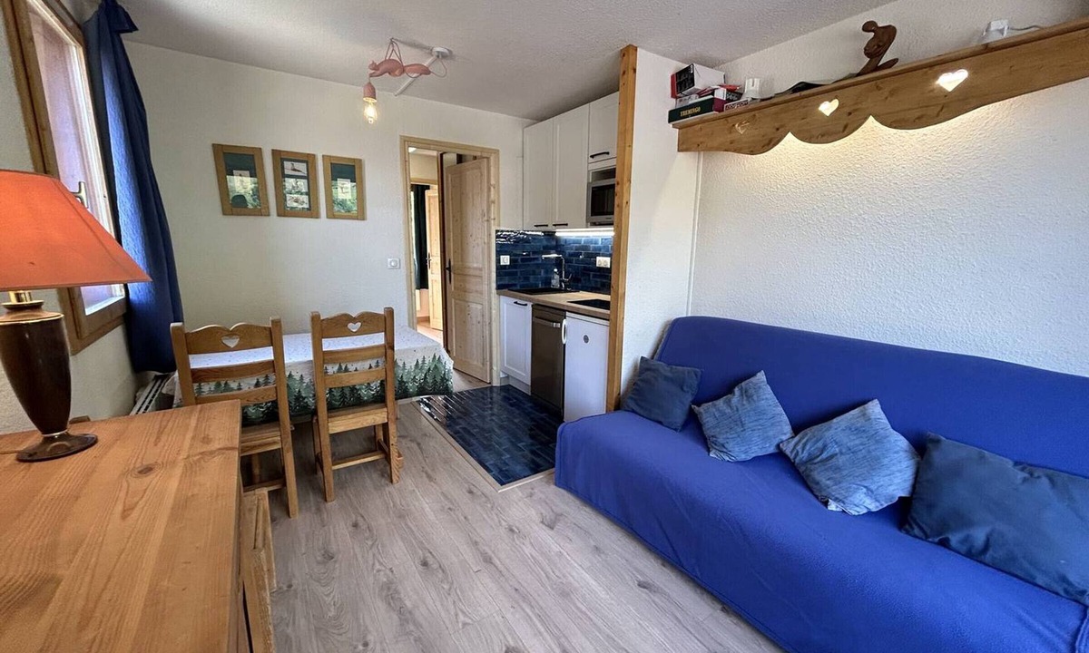 Meribel-Mottaret Apartment | Charming 2-room apartment in Méribel with balcony and WIFI, ski-in/ski-out