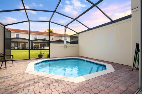 Bellavida House | Charming 3BR Resort Townhome with Private Pool near Disney