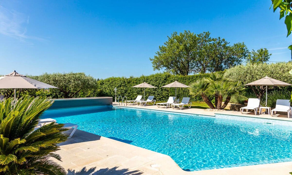 Crillon-le-Brave House | Charming countryside house with heated swimming pool at the foot of the Mont Ven