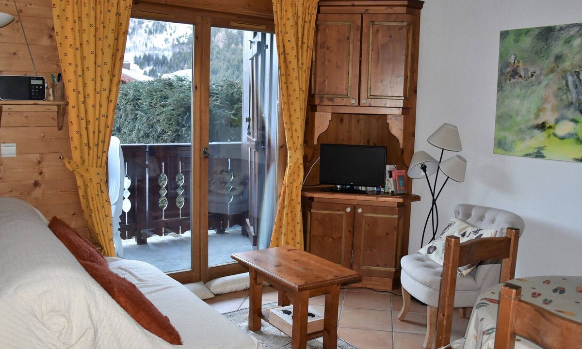 Pralognan-la-Vanoise Apartment | Charming family apartment with terrace, near slopes