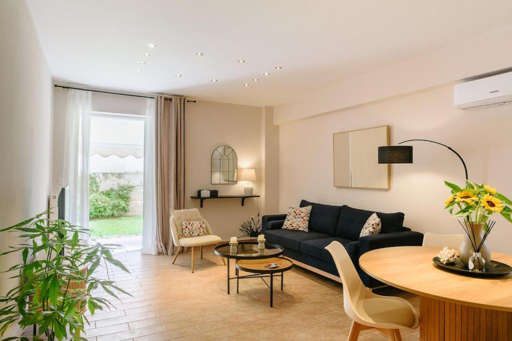 Marousi Apartment | Charming Garden Apartment, steps from metro station