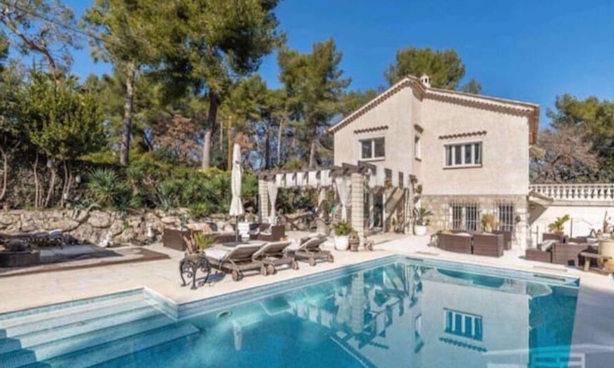 Roquefort-les-Pins Villa | Charming House 4 bedrooms 3 bathrooms with pool near Valbonne