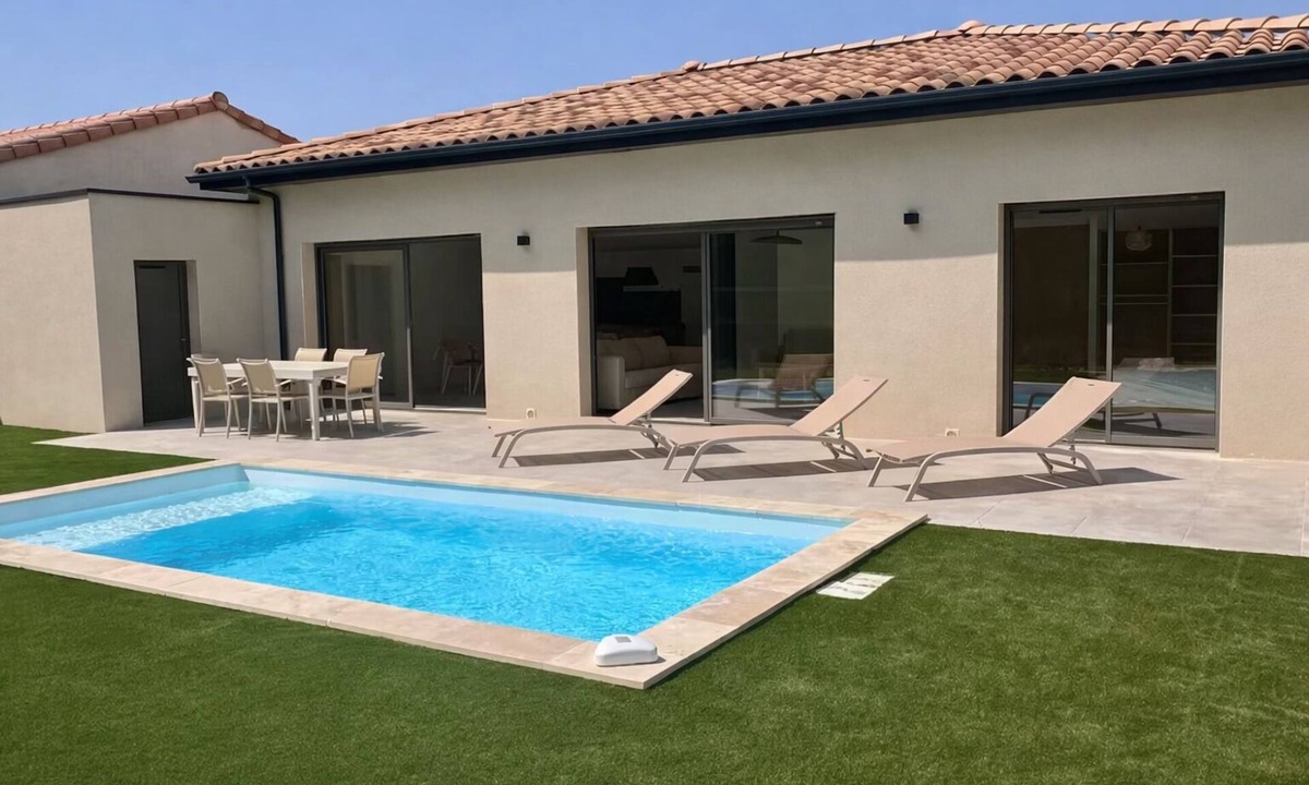 Allan Villa | Charming Provençal Villa with Pool Near Montélimar