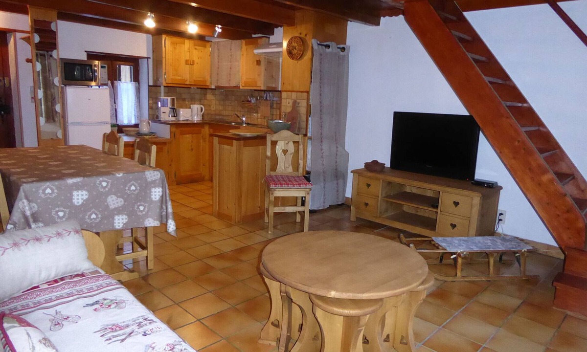 Pralognan-la-Vanoise Ski Chalet | Charming stone chalet for 6 people in Pralognan-la-Vanoise