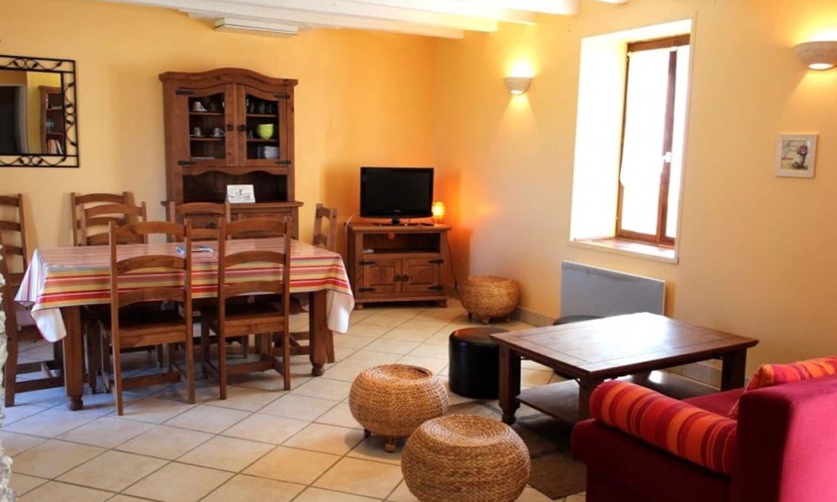 Saint-Sauvier Cottage | Charming standalone house near Montluçon