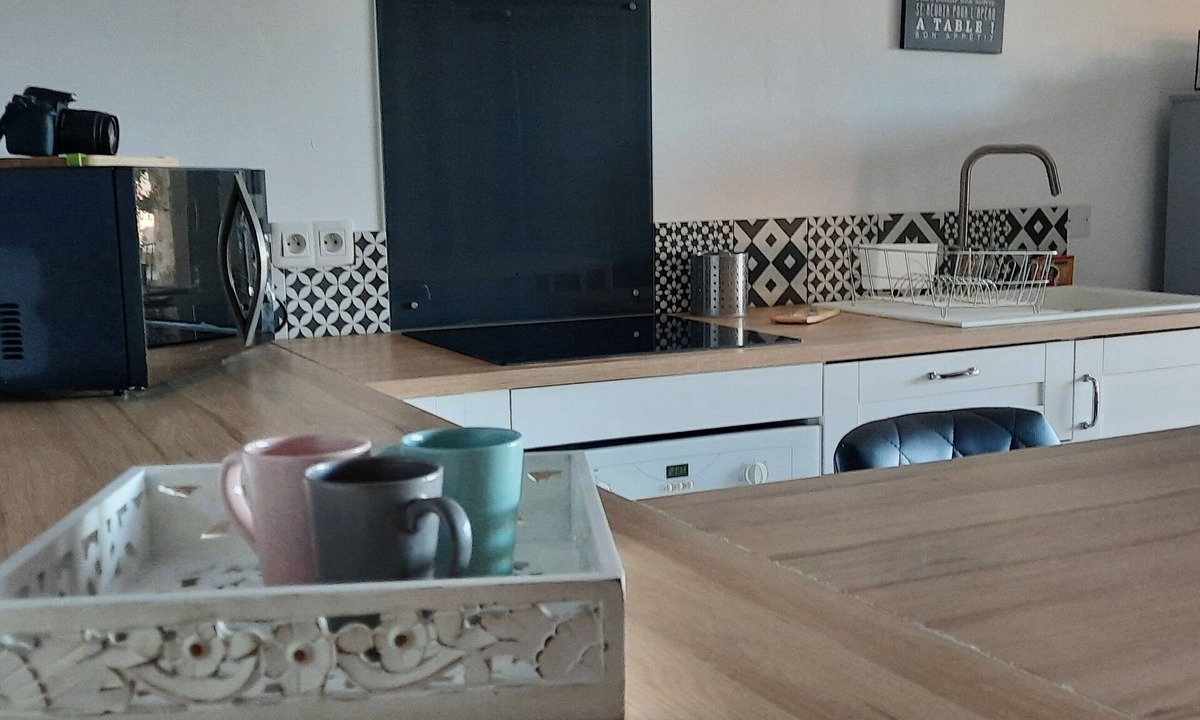 Puyloubier Apartment | Charming studio at the foot of Sainte VIctoire