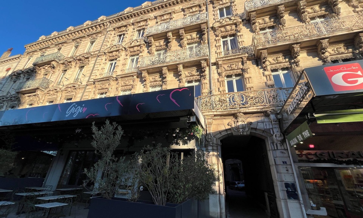 Valence Apartment | Chez MARIE - Central and Comfort