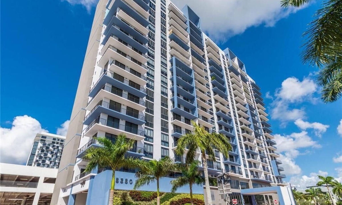 Doral Condo | Chic Doral Condo: 3BR, 3 Baths