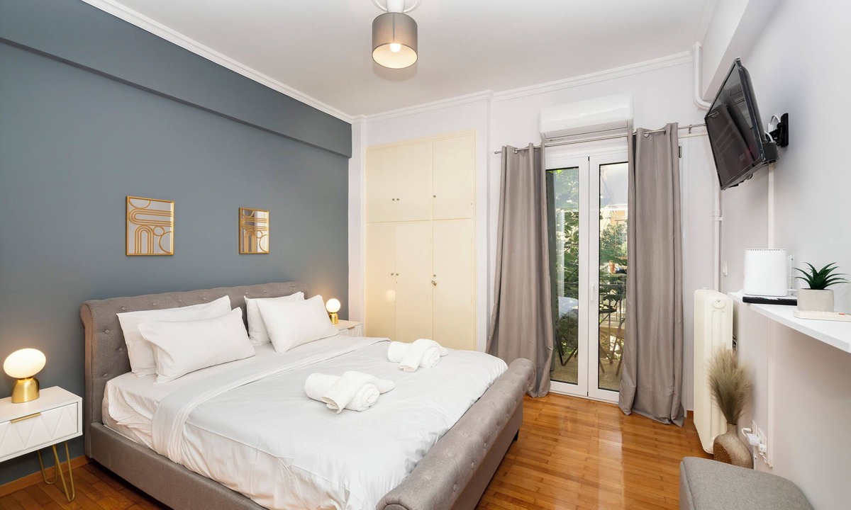 Pangrati Apartment | Chic One-Bedroom retreat near Panathenaic Stadium