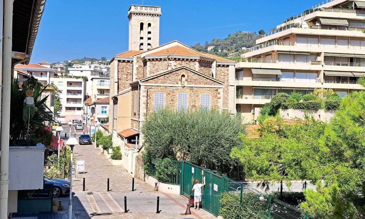 Cannes La Bocca Apartment | CLOSE SEA - Terrace with Sea View, AC and Parking - BENAKEY