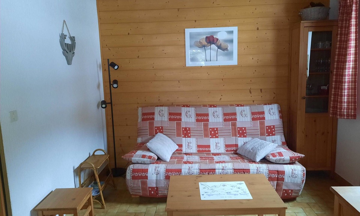 La Chapelle-d'Abondance Apartment | Comfortable two-room with balcony and parking, near ski lifts