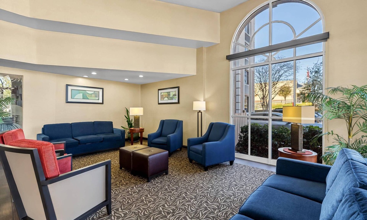 Lakeland Hotel | Comfort Inn & Suites Lakeland North I-4