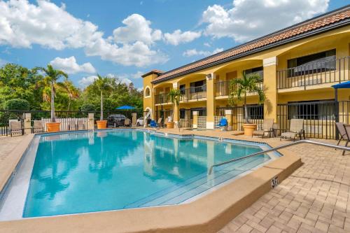 Sun City Center Hotel | Comfort Inn Sun City Center - Ruskin - Tampa South
