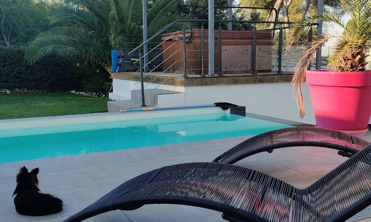 Les 3 Ponts Villa | Contemporary villa 215m2 not overlooked