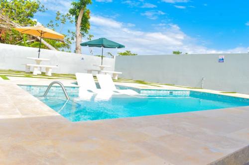 Falmouth House | Coral House - Luxury 3BR Villa - Private Pool - 30 min from MBJ Airport!
