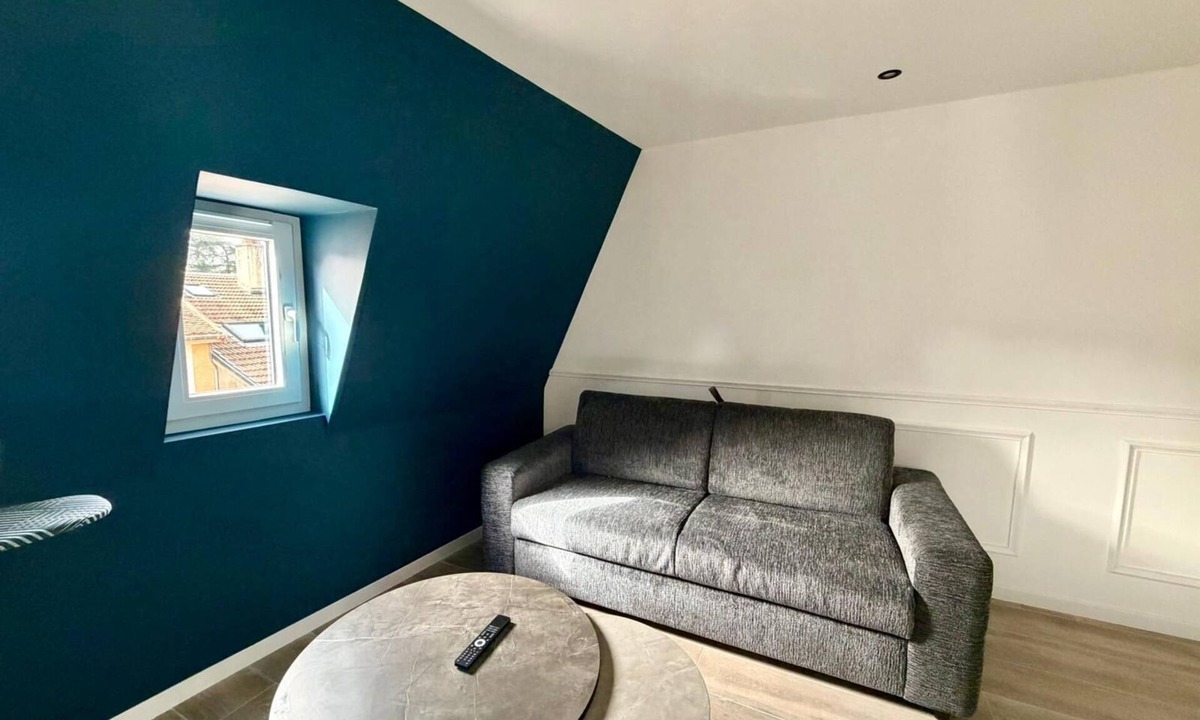 Thonon-les-Bains Apartment | Cosy studio - Hypercentre - Renovated - Calm and chic