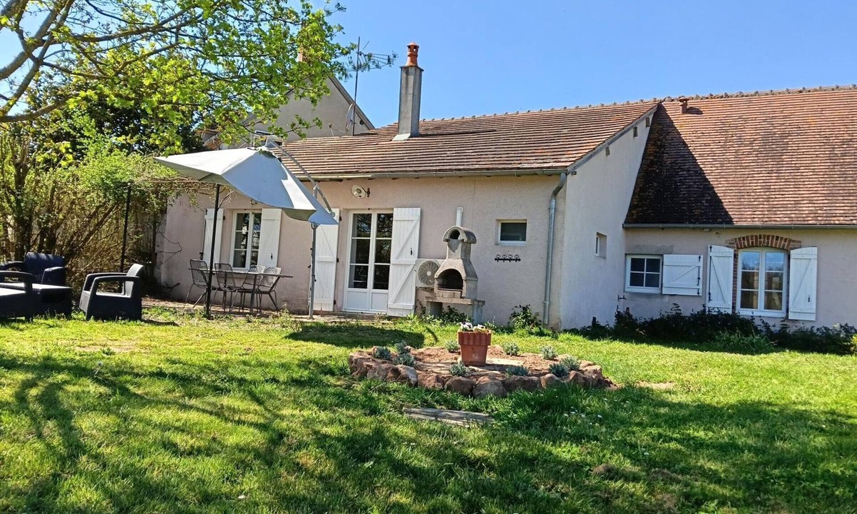 Saint-Bonnet-Troncais Cottage | Country house, AC - 4 guests