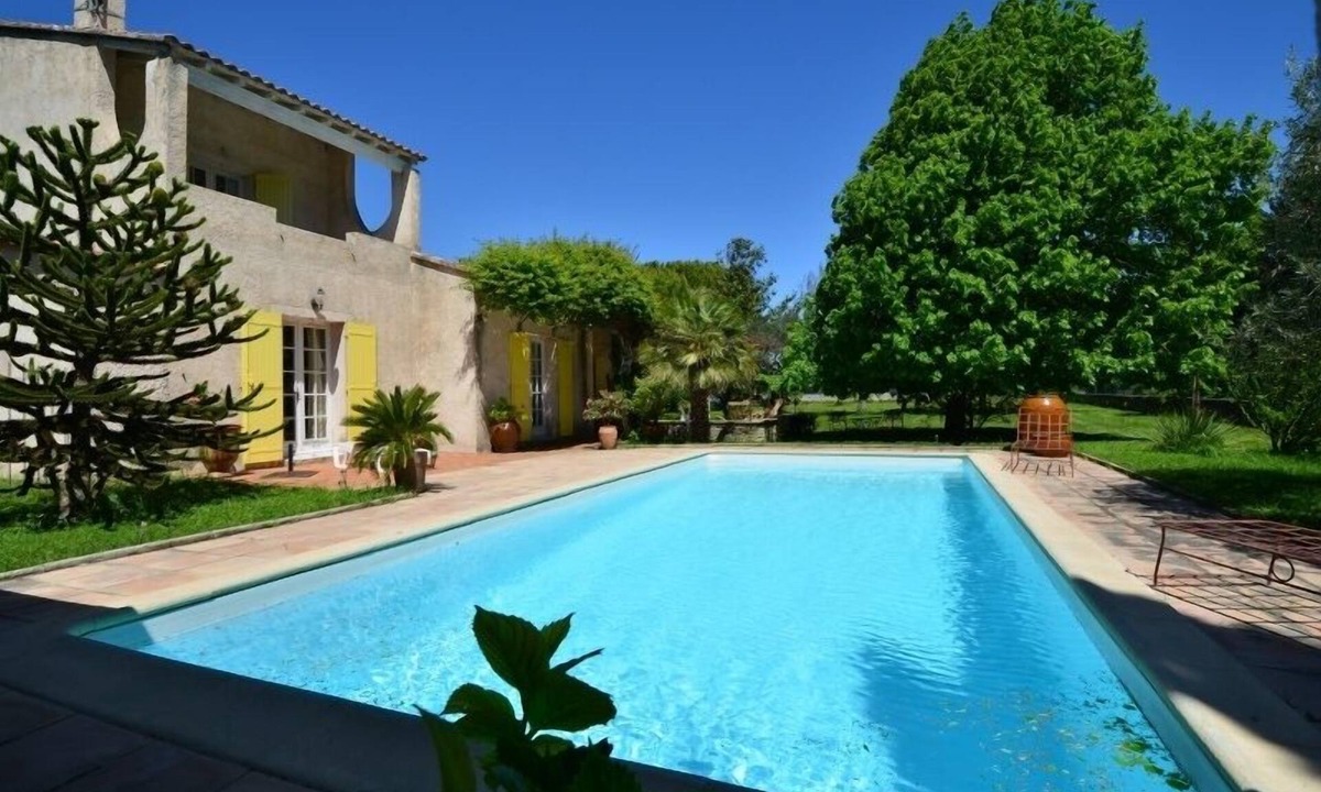 Monteux Villa | COUNTRY VILLA, SHADED, LARGE QUIET, RESTORING, NEAR THE VENTOUX