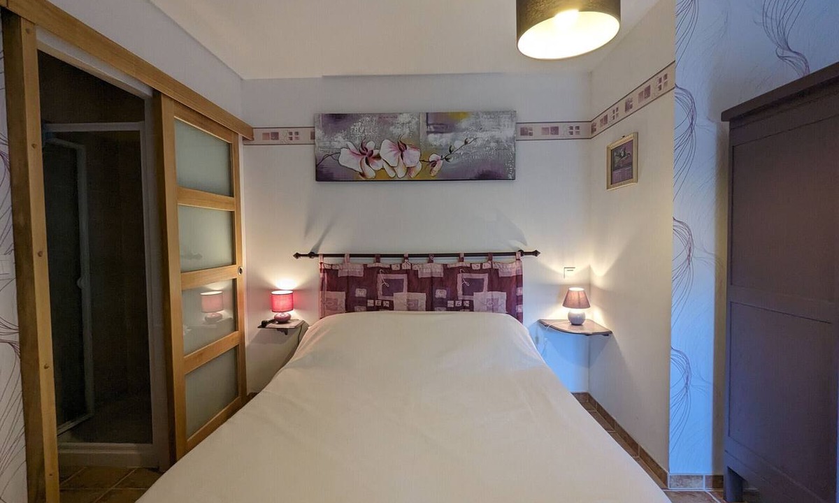 Perassay Bed & Breakfast | Countryside Retreat with Spacious Grounds, Pool Access, and Family-Friendly Amenities
