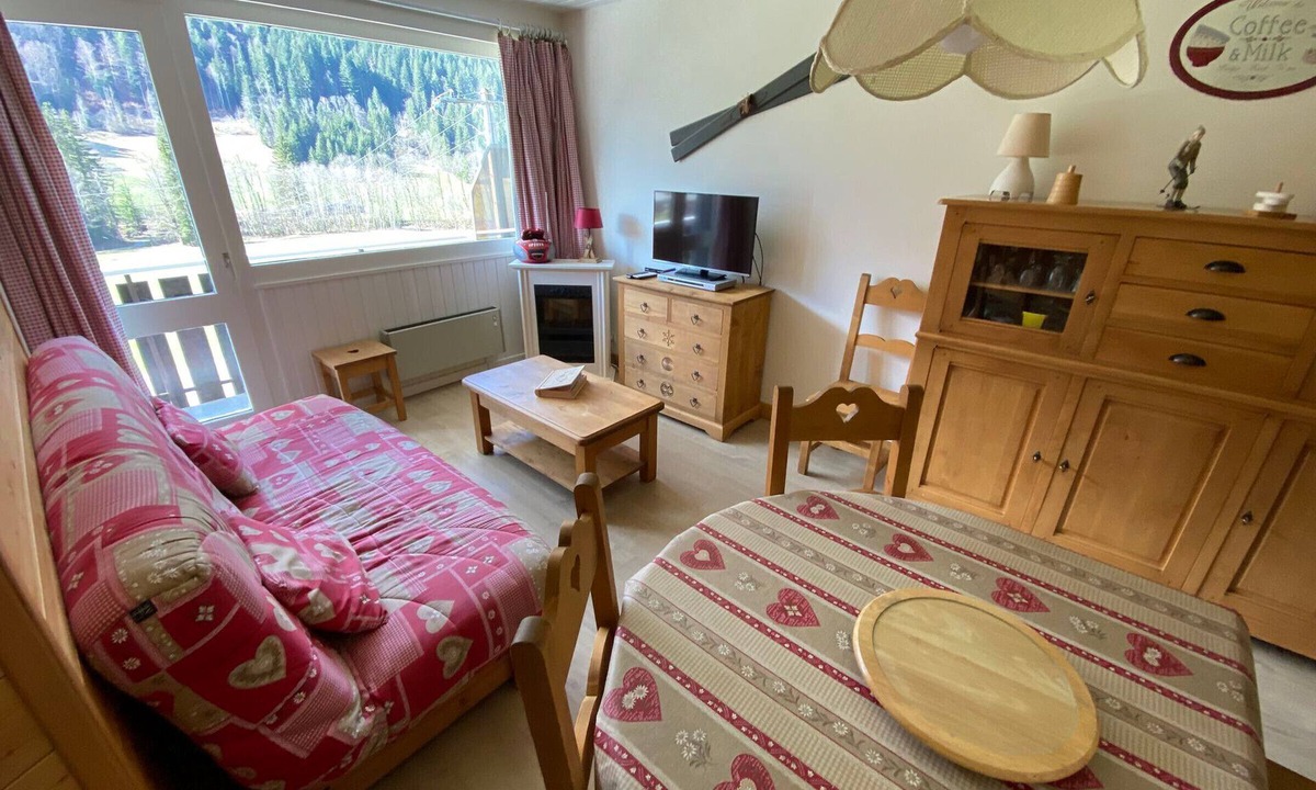 La Chapelle-d'Abondance Apartment | Cozy apartment with balcony and parking, close to slopes