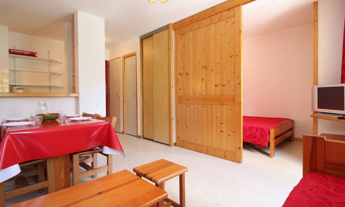 Termignon Apartment | Cozy apartment 4 ppl, Termignon, ski-in/ski-out, balcony, wifi