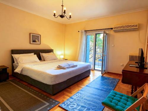 Goudi Apartment | Cozy Athens Hideaway Pontou Street
