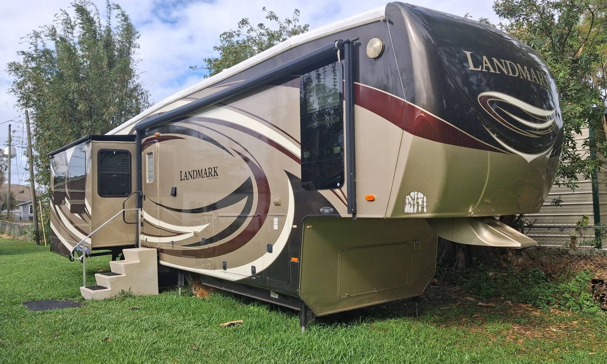 Florida South Atlantic Coast House | Cozy camper in quaint small town