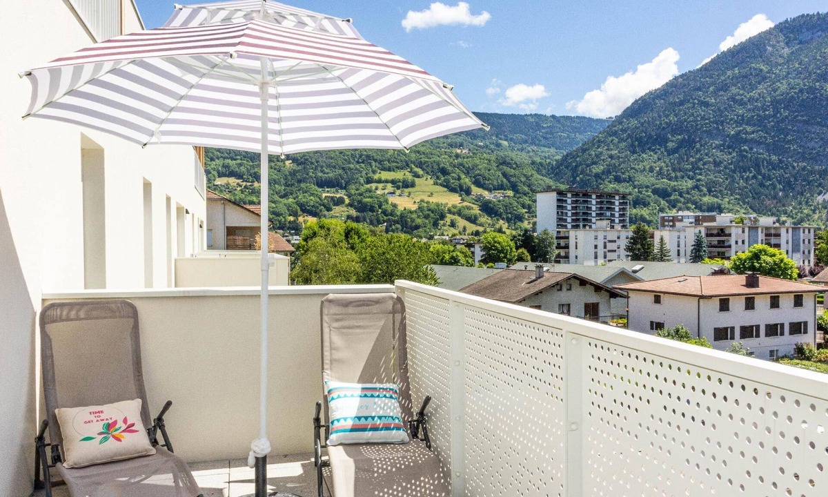 Cluses Apartment | Cozy Condo with beautiful serene mountain views