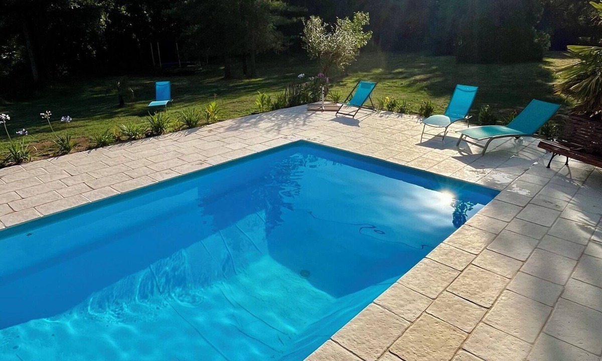 La Trimouille House | Cozy family home with a pool and spacious outdoor areas - New
