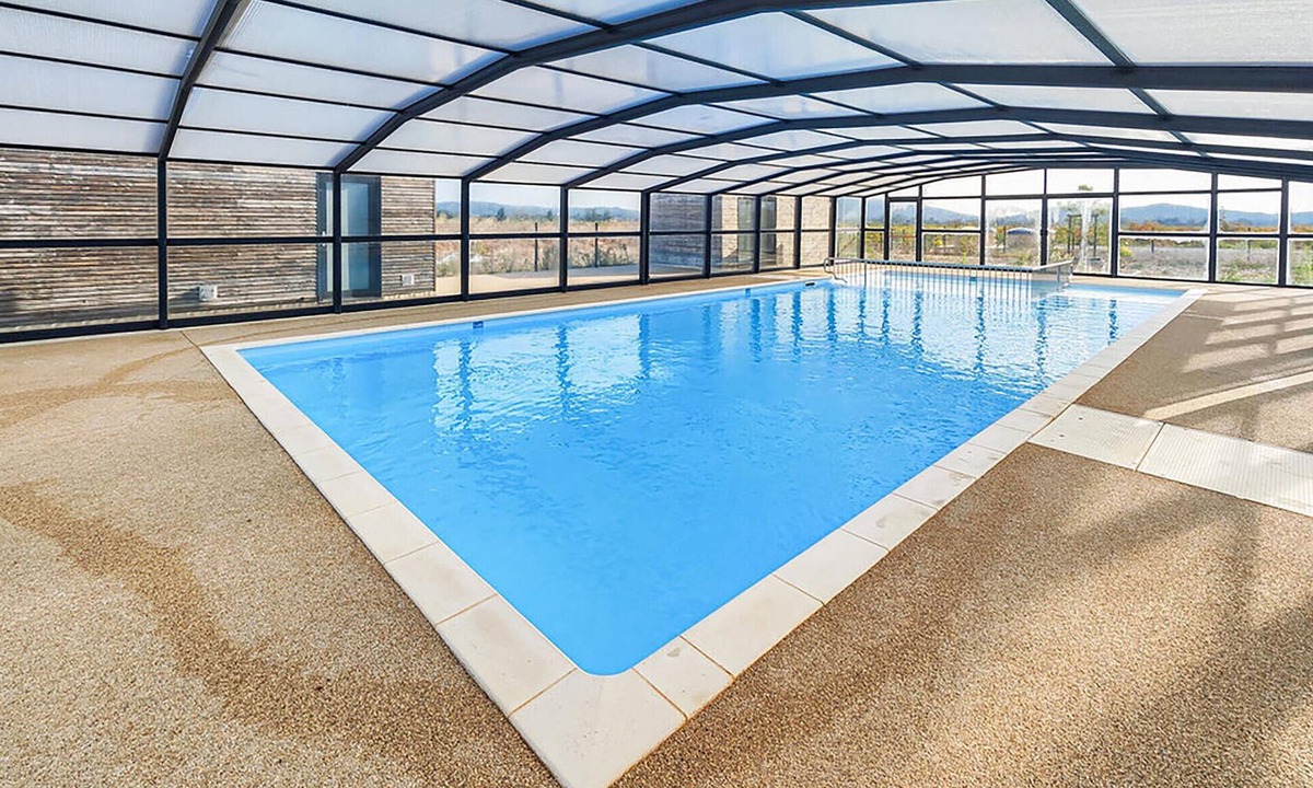Olonzac House | Cozy home in Olonzac with heated swimming pool