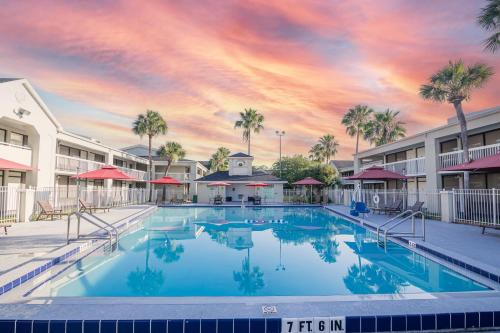 Kissimmee Hotel | Cozy hotel with Super location near Disney