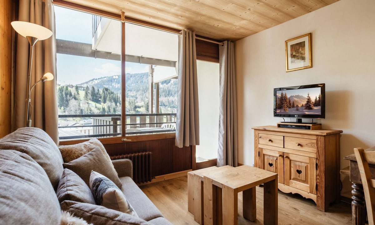 La Clusaz Apartment | Cozy studio for 3 guests, near slopes and shops