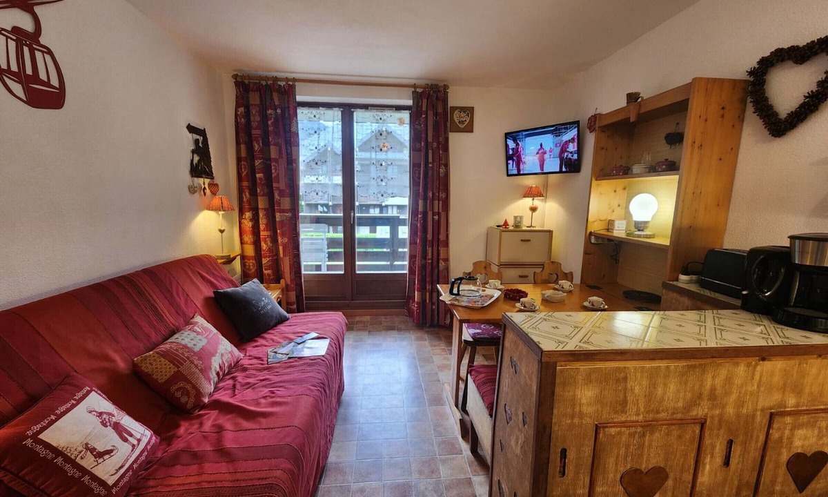 Samoens Apartment | Cozy studio in Samoëns center with private parking, close to amenities