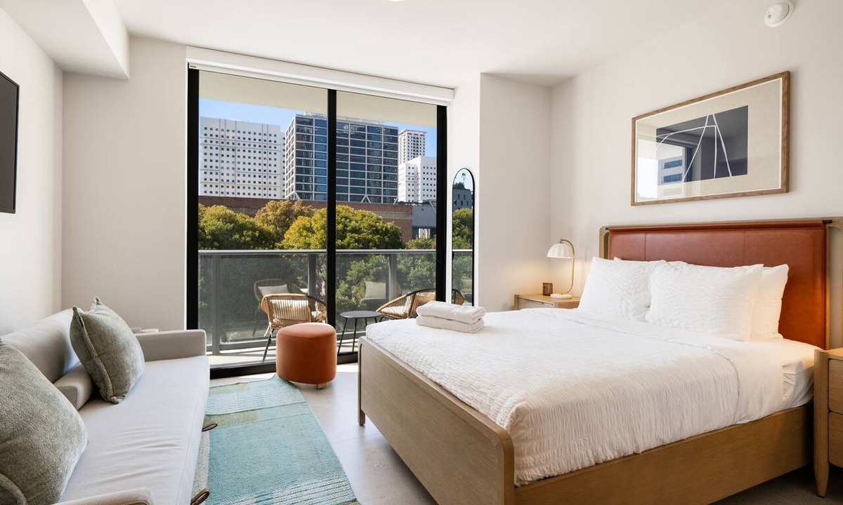 Downtown Miami Condo | Crosby Miami WTC Studio Urban Pad #315