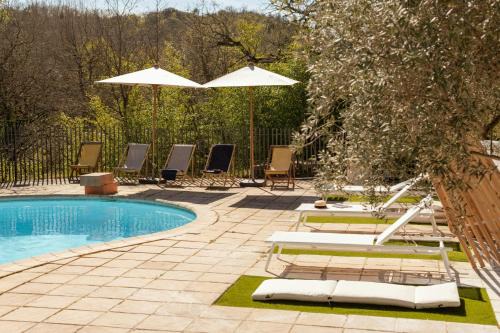 Bras House | Designer Cabin With Shared Pool In Bras