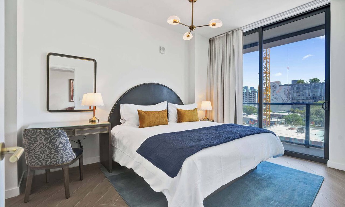 Wynwood Art District Apartment | Designer Wynwood Suite - Balcony & Rooftop Pool