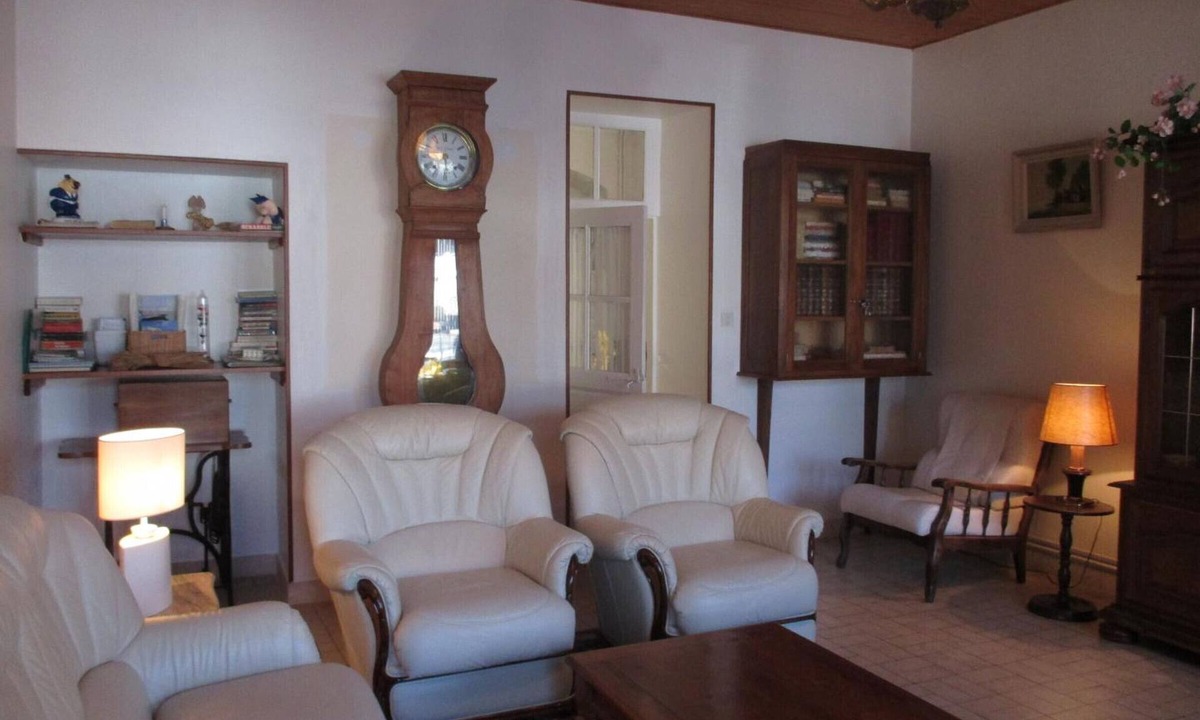 Huriel Cottage | Detached house in Huriel with Wifi