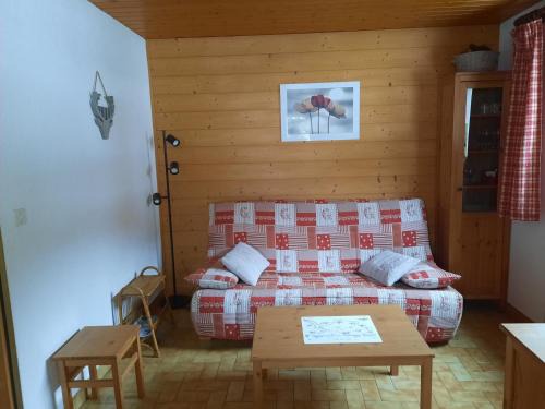 La Chapelle-d'Abondance Apartment | Deux-pièces confortable proche ski avec balcon et parking - FR-1-692-33