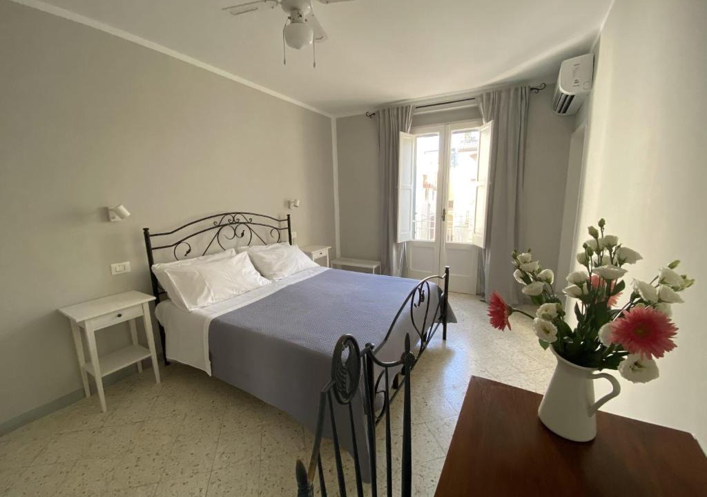 Conversano Bed & Breakfast | Dimora Bro