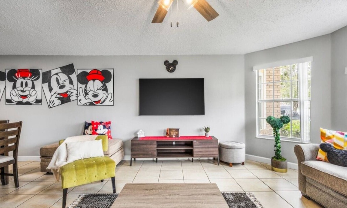 Chatham Park Condo | Disney Escape Charming 3-bedroom condo with AC, WiFi in Kissimmee pet friendly!