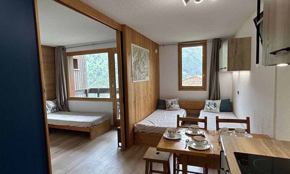 Meribel-Mottaret Apartment | Divisible studio with balcony, near slopes, pet-friendly