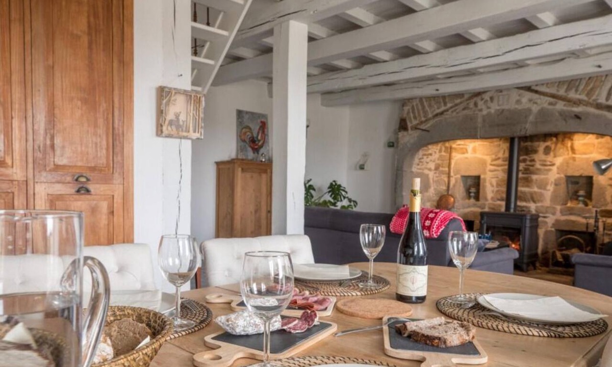 Tauves House | Domaine des Roses - Anémone Vacation Rental