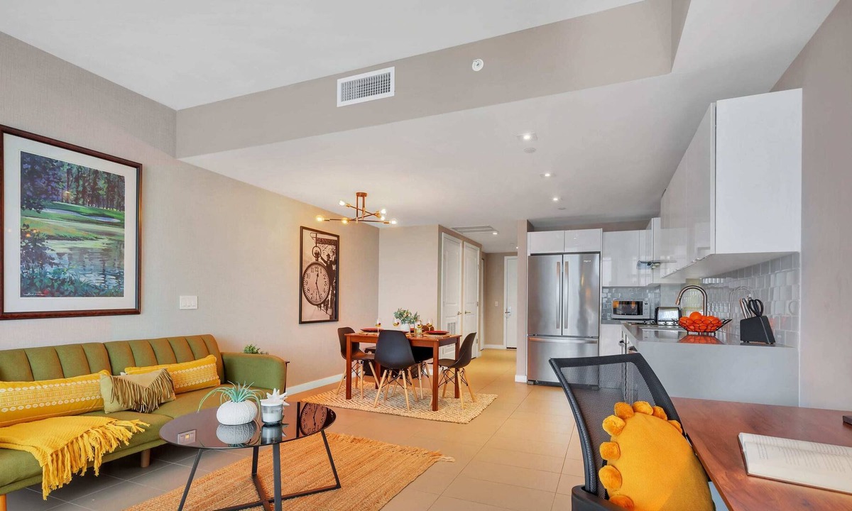 Town Square Apartment | Downtown Miami Condo Retreat|Free Parking