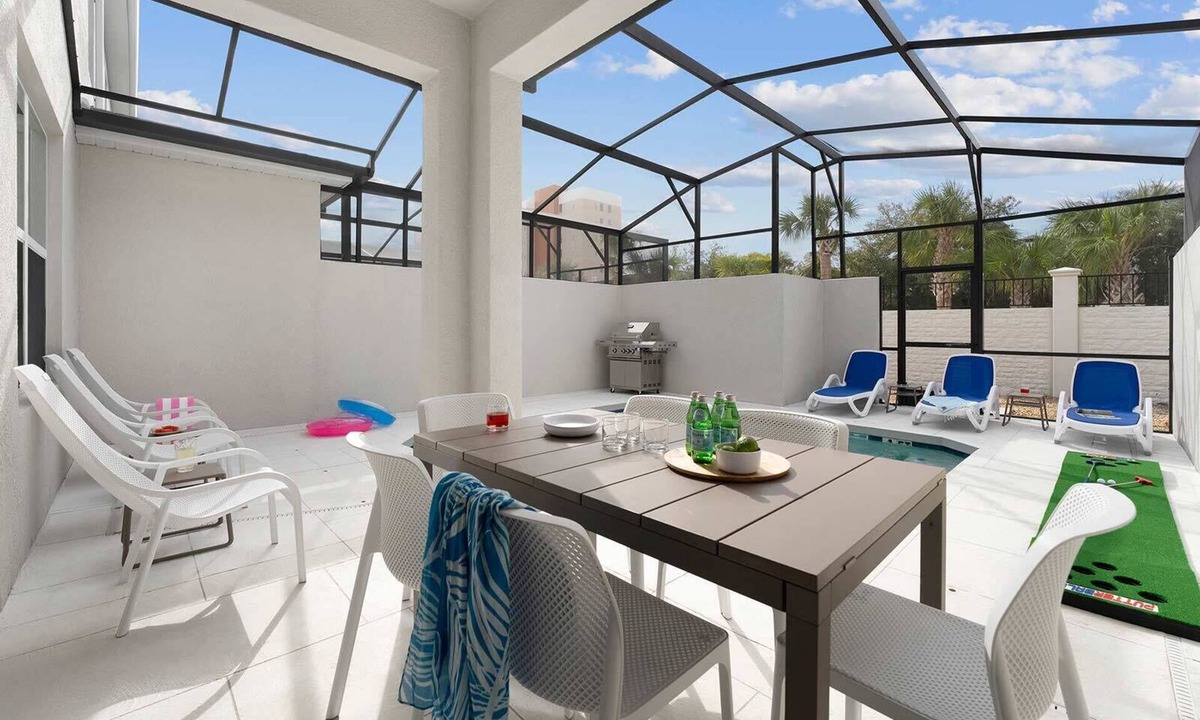 Florida Center House | Drake's Dreamland | Fantasy escape w/video game theme BR, pool, near Universal