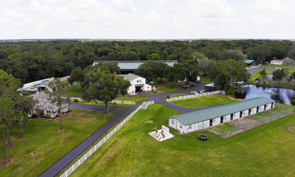 Nichols House | Dream Cottage at Equestrian Facility
