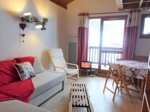 Areches Apartment | Duplex 4/5 pers., centre Arêches-Beaufort, piscine, proche commerces et pistes - FR-1-342-142