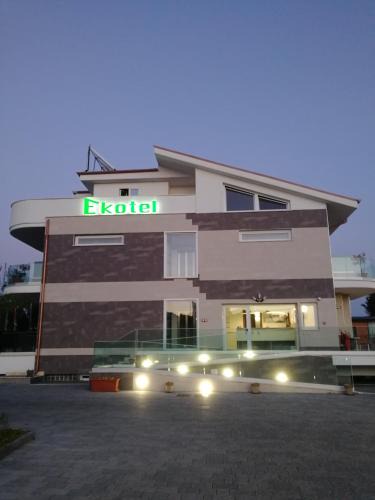 Zona XXV Vallerano Hotel | EKOTEL